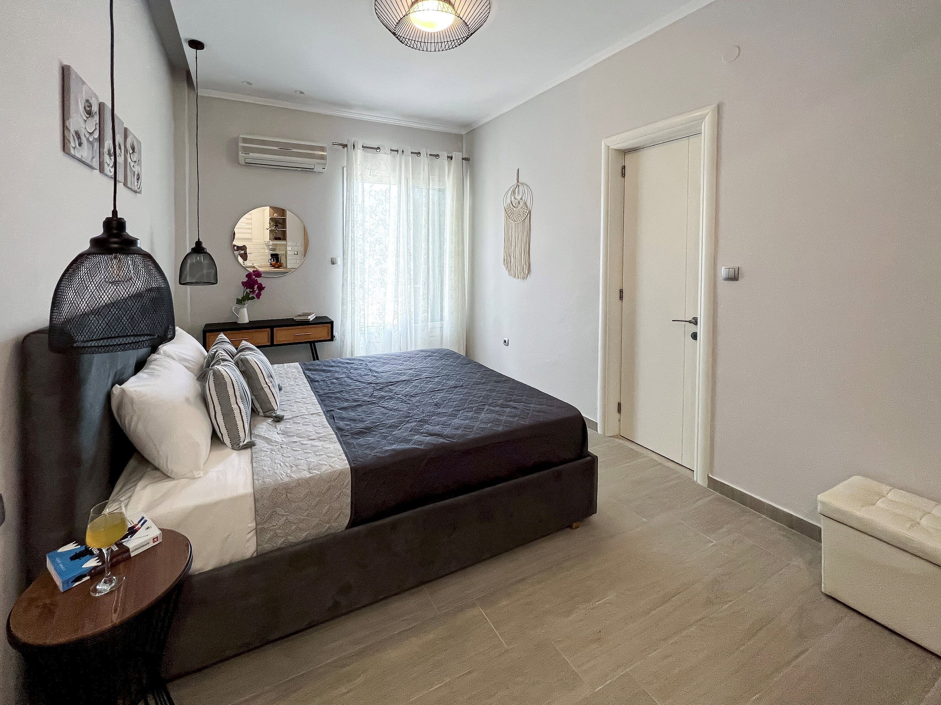 1 chambre, fer et planche à repasser, Wi-Fi, draps fournis