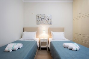2 chambres, fer et planche à repasser, Wi-Fi, draps fournis