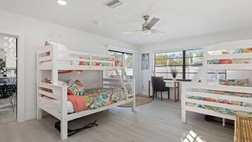 6 sovrum, skrivbord, strykjÀrn/strykbrÀda och resesÀng