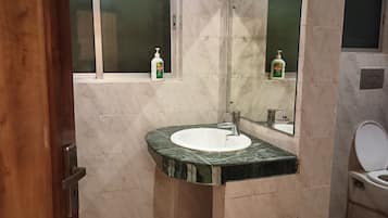 Double Room | Bathroom