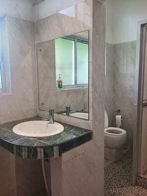 Bathroom - Lilawati's Blue Fox (Sonapur)