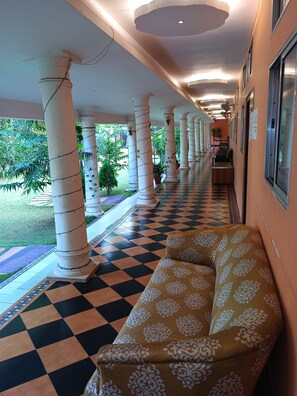 Interior - Lilawati's Blue Fox (Sonapur)
