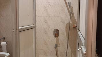 Double Room | Bathroom