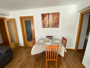 Dining - Between Castle and Cathedral  (Burgos)