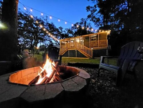 River Daze Cabin - A cozy cabin right on the river