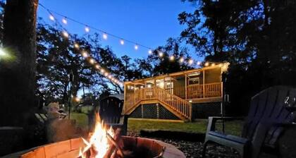 River Daze Cabin - A cozy cabin right on the river