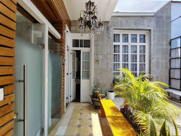 Classic Loft | Terrace/patio