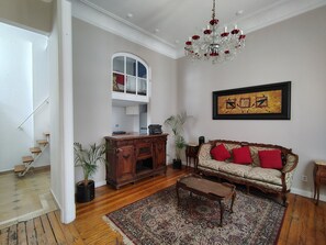 Loftsrom – classic | Oppholdsområde | Flatskjerm-TV