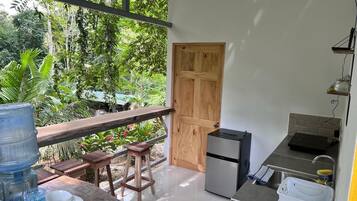 冰箱、微波炉、烤箱、炉灶