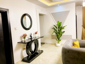 Interior detail - Pinkish By Riava Bed & Breakfast Abuja (Abuja)