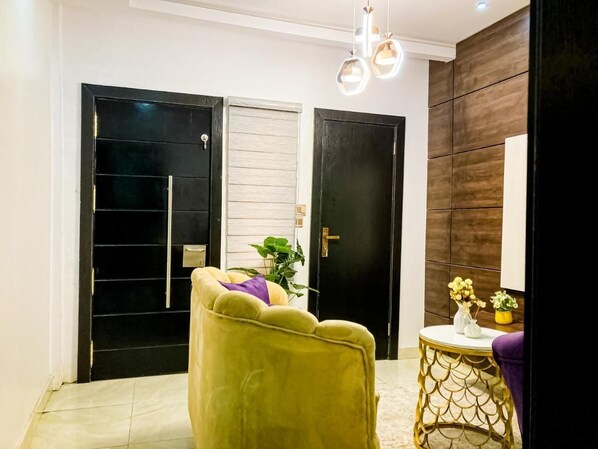 Interior detail - Pinkish By Riava Bed & Breakfast Abuja (Abuja)