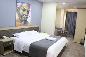 Economy Room | Free WiFi, bed sheets - Pinkish By Riava Bed & Breakfast Abuja (Abuja)