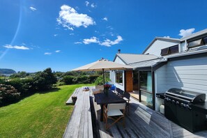 Outdoor dining - Emmerdale Escape Hahei, Emmerdale Escape Hahei (Hahei)