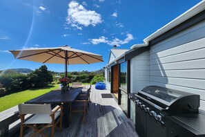 Outdoor dining - Emmerdale Escape Hahei, Emmerdale Escape Hahei (Hahei)
