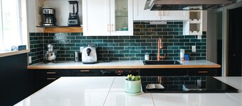 Murdoch Beach House - Fireplace and Sauna