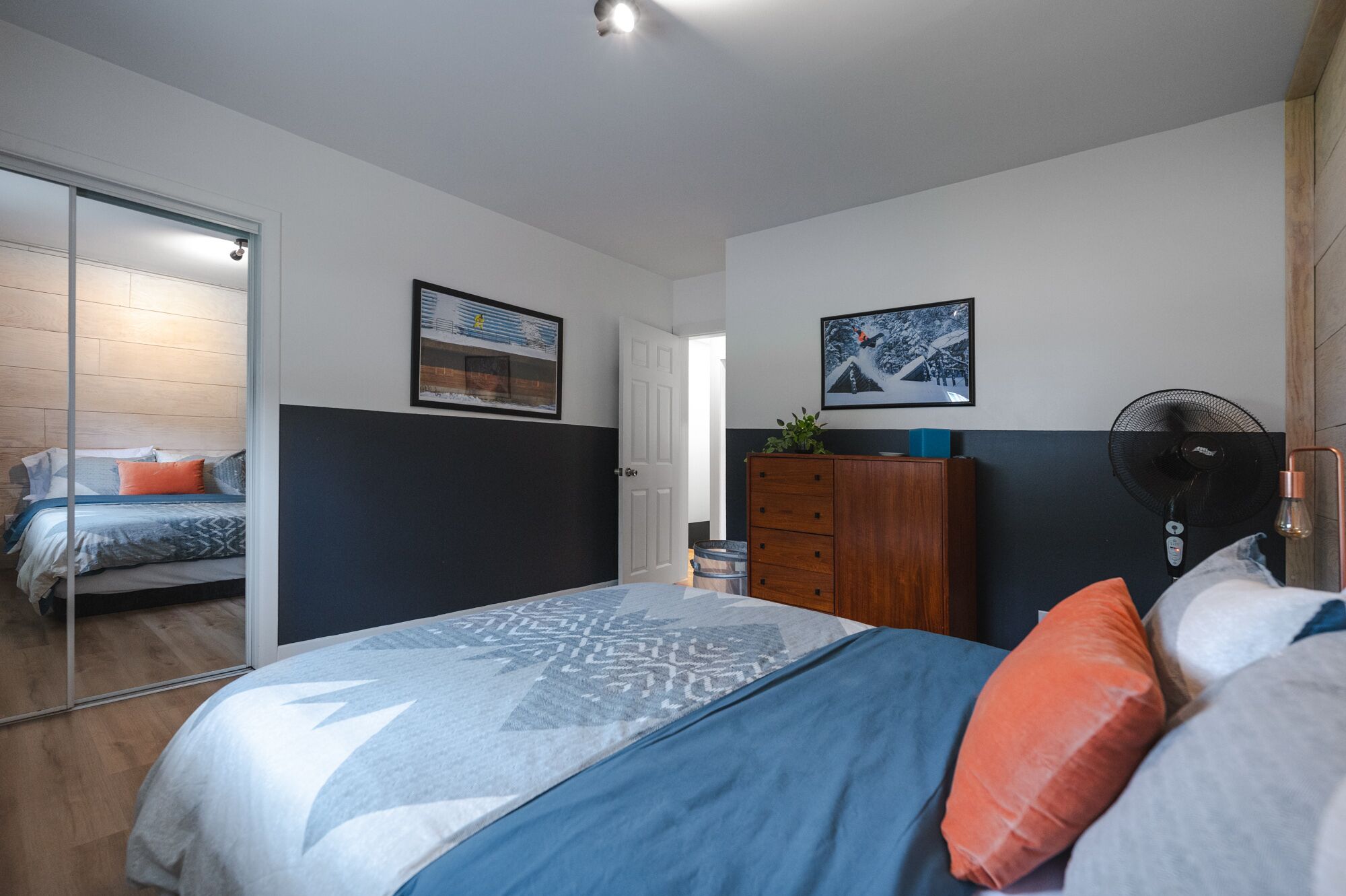 4 bedrooms, travel crib, internet, bed sheets