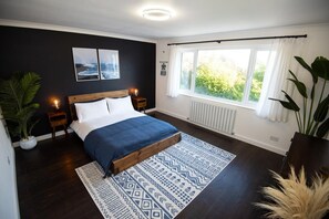2 chambres, fer et planche à repasser, lit parapluie, Wi-Fi gratuit