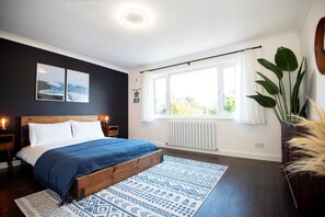 2 bedrooms, iron/ironing board, travel cot, free WiFi