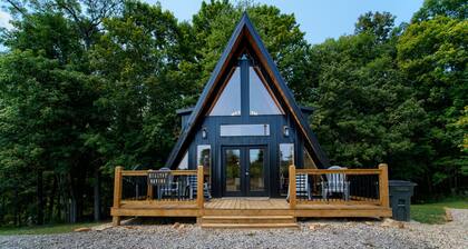 Tranquil retreat nestled in the breathtaking landscape of Hocking Hills.