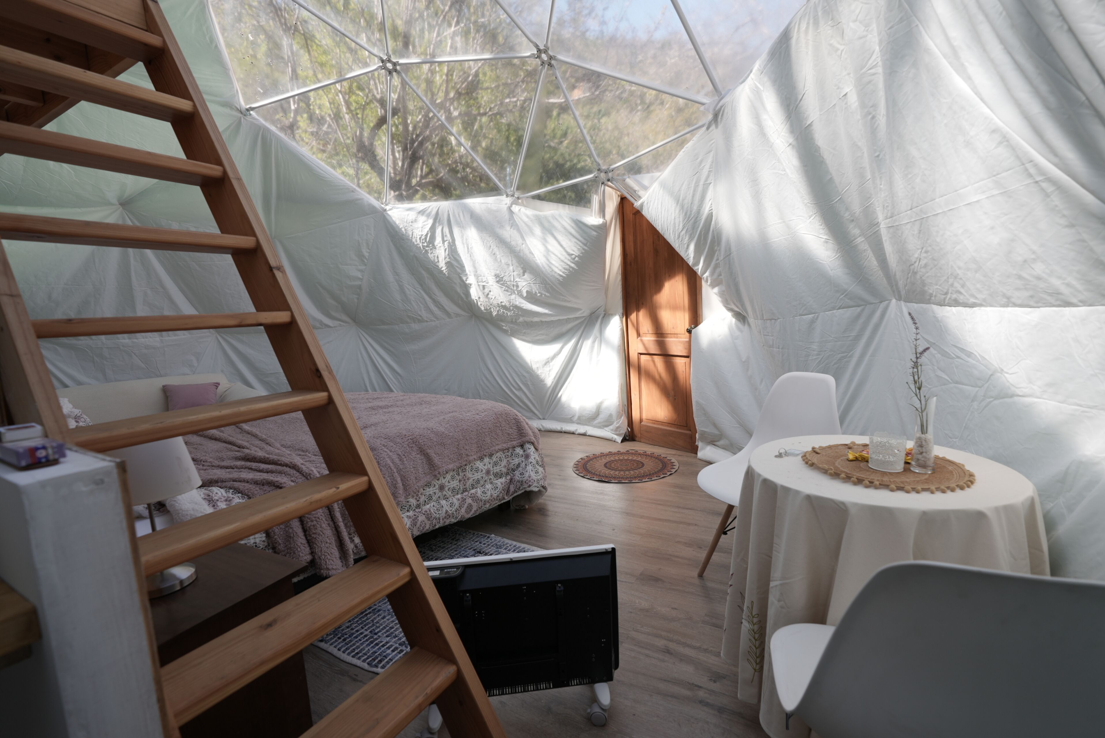 Exclusive-Zimmer, Terrasse, Bergblick | Individuell eingerichtet, kostenloses WLAN, Bettwäsche