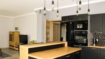 Fridge, oven, dishwasher