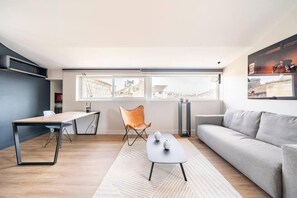 Smart TV, books - Superbe Appartement Intramuros (Avignon)
