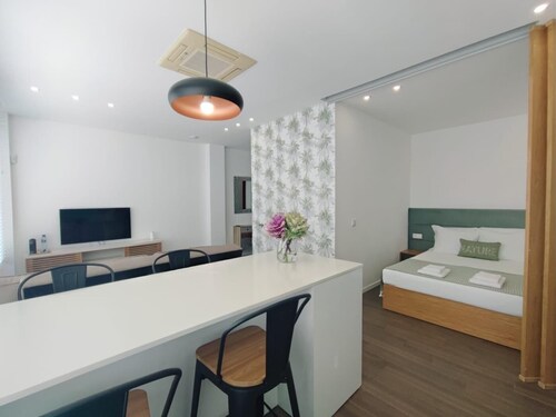 AL.Fredos 1| Mindelo | Beachfront