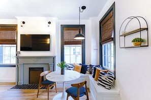 Apartment, Mehrere Betten, Küche, Stadtblick (Old Spanish House- B) | Innenbereich