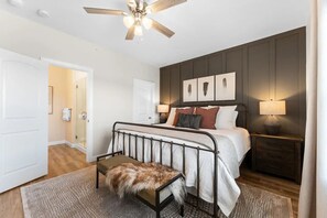 4 bedrooms, iron/ironing board, WiFi - Brand NEW! Branson Beauty! 4brm condo! (Branson)