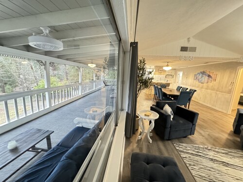 Large Lake House, Game Room, 4 Bedrooms, Near Lake- Shasta Lakeshore Retreat #14