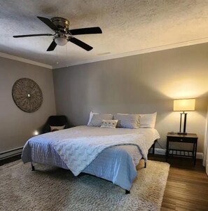 2 Schlafzimmer, Schreibtisch, Bügeleisen/Bügelbrett, WLAN