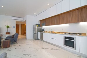 Fridge, microwave, oven, stovetop