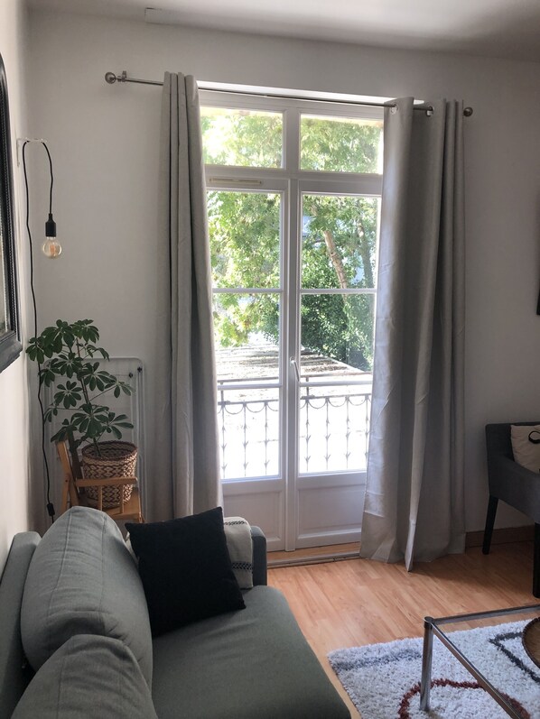 TV, books - Le Faubourg (Dieppe)