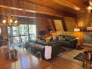 Smart TV - Cheerful Couples Get-Away Cabin at 8,500 Feet (Duck Creek Village)