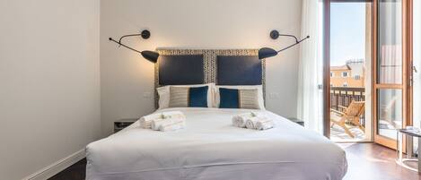 3 bedrooms, desk, iron/ironing board, WiFi