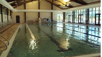 Piscine couverte, piscine extérieure