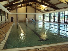 Piscina interna, piscina externa