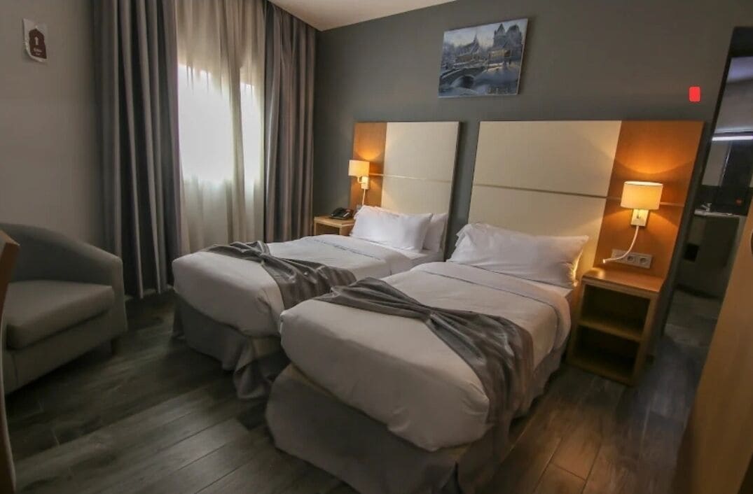 Premium bedding, minibar, laptop workspace, soundproofing