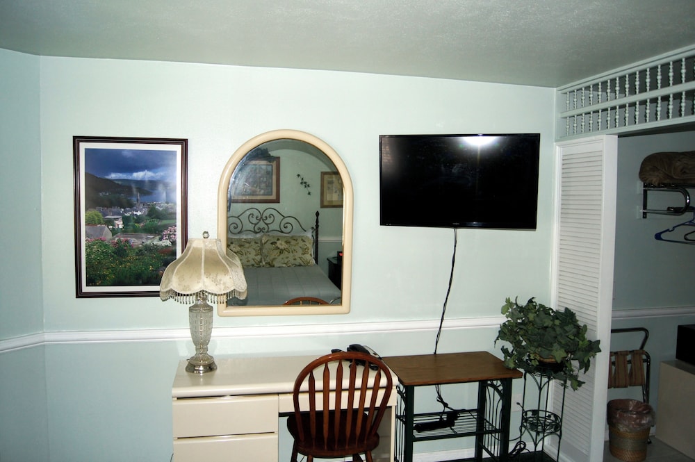 Flamingo Motel by null