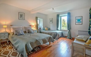 3 chambres, Wi-Fi gratuit, draps fournis