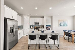 Fridge, microwave, oven, stovetop - Southern Utah charm. Close to St George and National Parks (Washington)