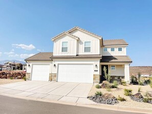 Exterior - Southern Utah charm. Close to St George and National Parks (Washington)