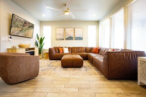 Smart TV, videojuegos y futbolito 