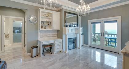 Pet-Friendly Port Arthur Retreat w/ Fishing Pier!