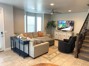 TV, offices, computer monitors - Southern Utah charm. Close to St George and National Parks (Washington)