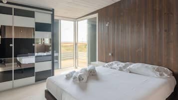 4 chambres, fer et planche Ă  repasser, draps fournis