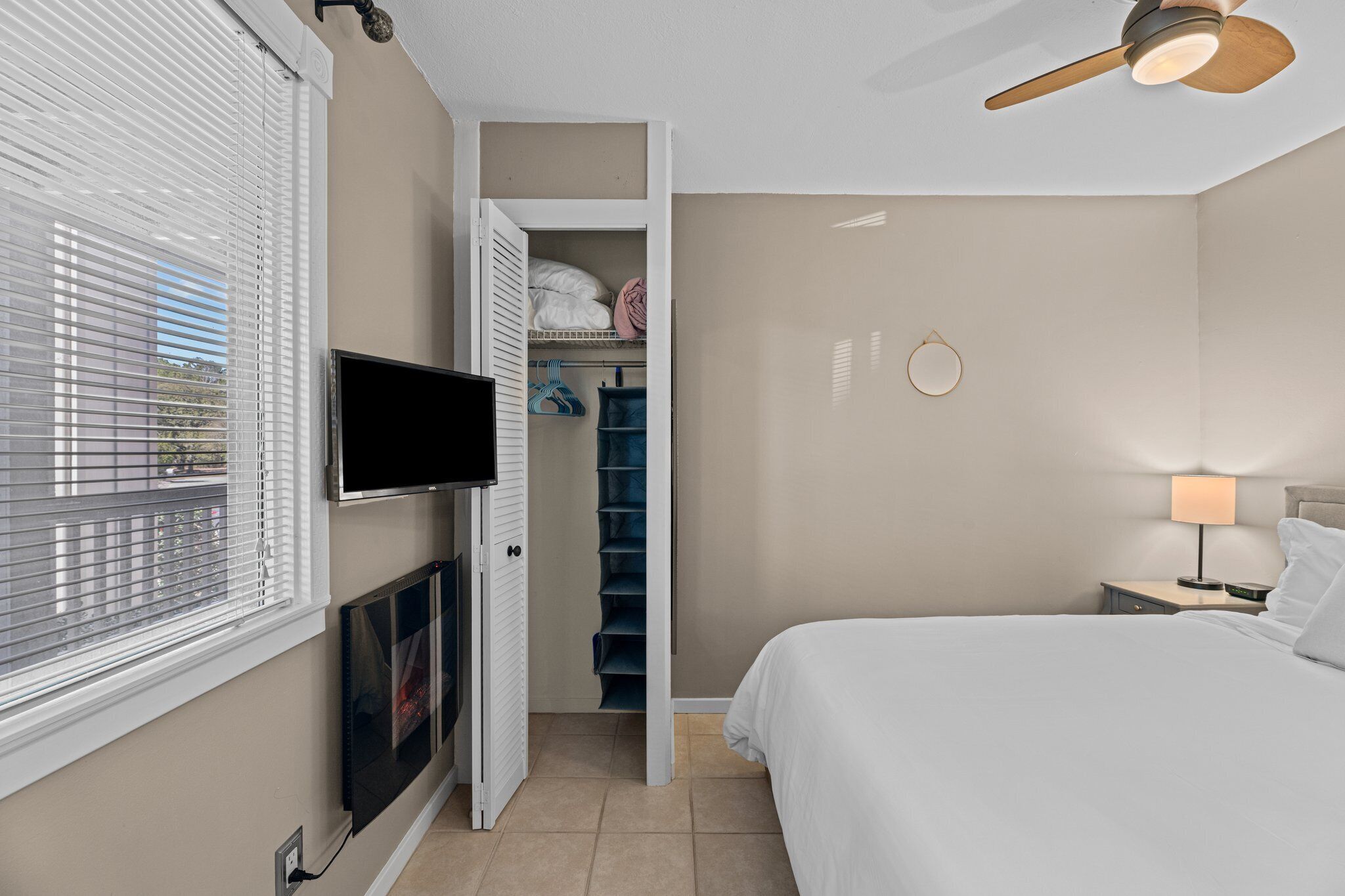 1 chambre, bureau, fer et planche à repasser, Wi-Fi