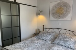 1 室のベッドルーム、アイロン / アイロン台、WiFi、ベッドシーツ