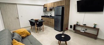 Hermoso Departamento, a 10 Minutos de la Perla, Mariano Otero, Akron, Periferico