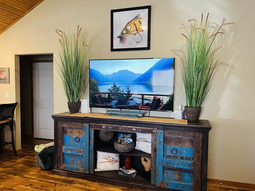 Tailwaters Trout and Lake Retreat! Inviting home minutes to River and Lake! 